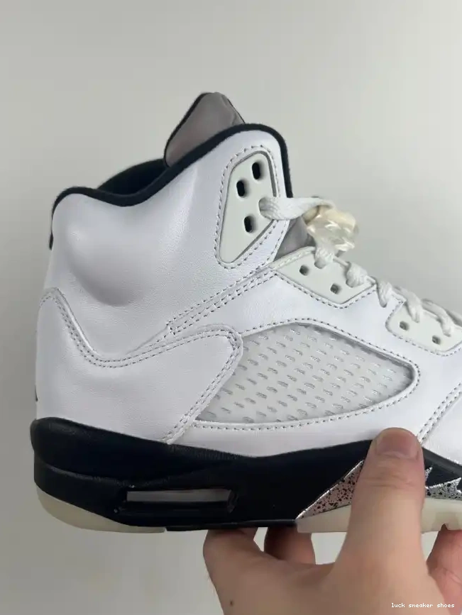 Reps LUCY 5 'WHITE JORDAN RETRO DD0587-110 AIR BLACK' 0509